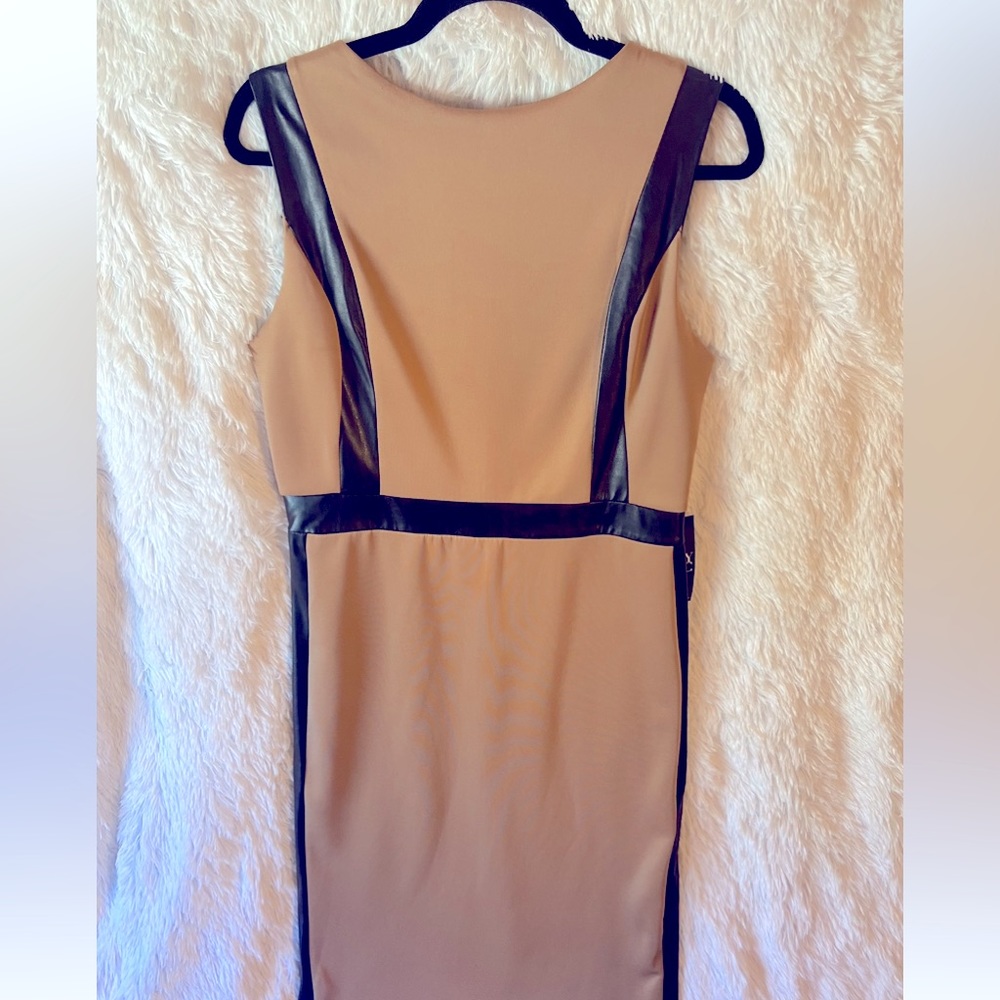 NEW YORK & COMPANY Sheath Dress - Picture 3 of 7